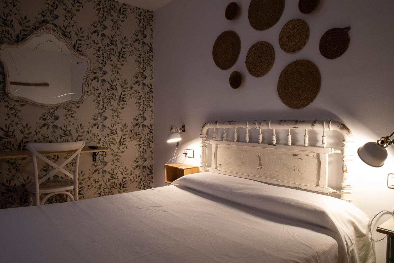 Hostal El Pozo Чулиля Екстериор снимка