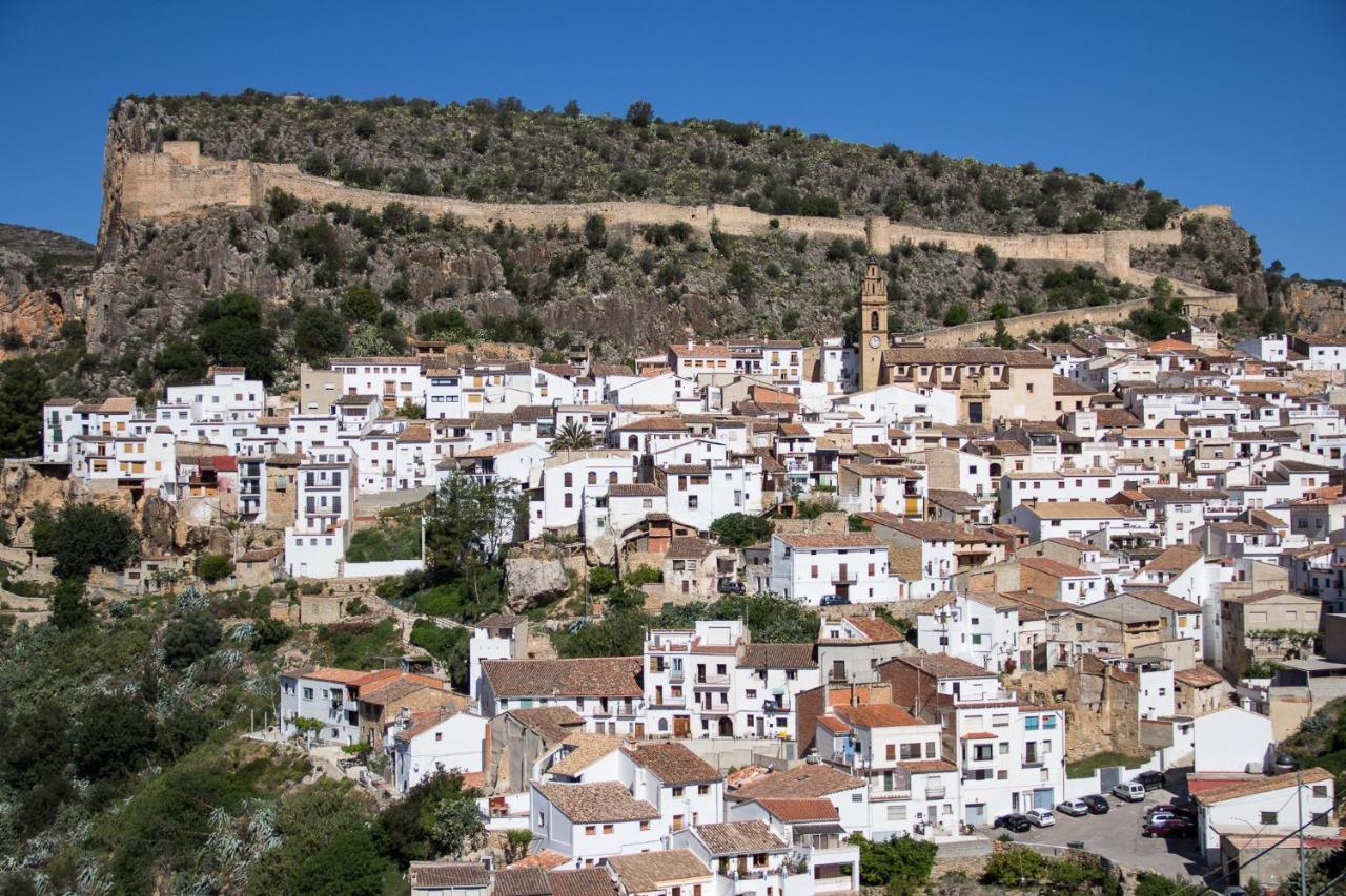 Hostal El Pozo Чулиля Екстериор снимка