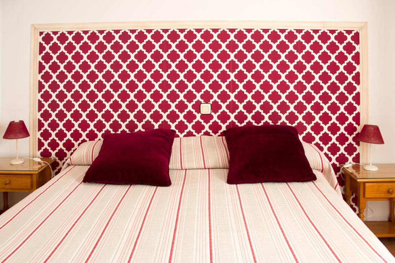 Hostal El Pozo Чулиля Екстериор снимка