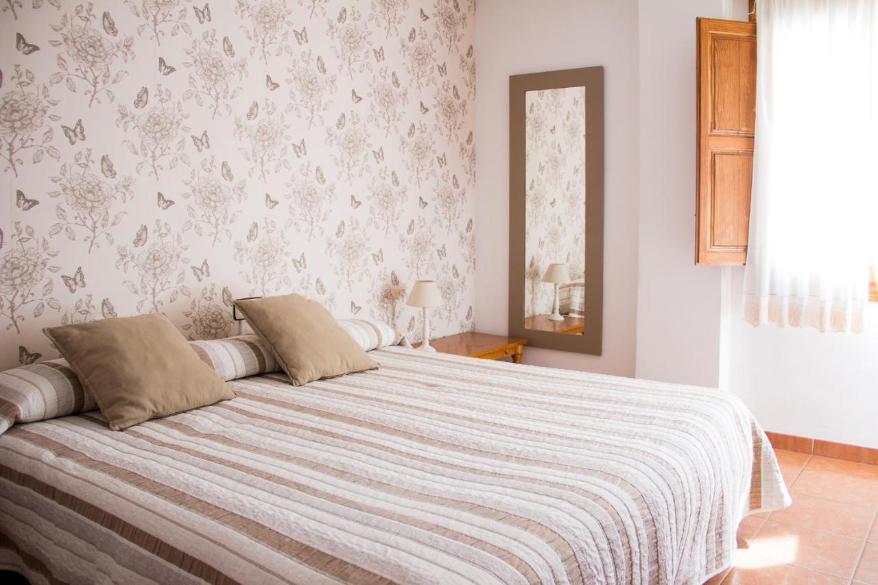Hostal El Pozo Чулиля Екстериор снимка